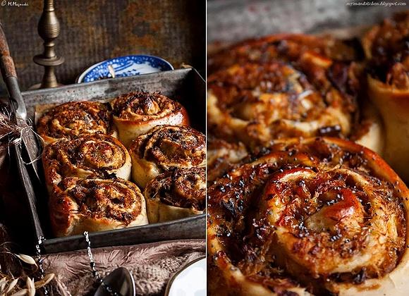 Drożdżowe ślimaczki z kapustą i grzybami na oleju rzepakowym