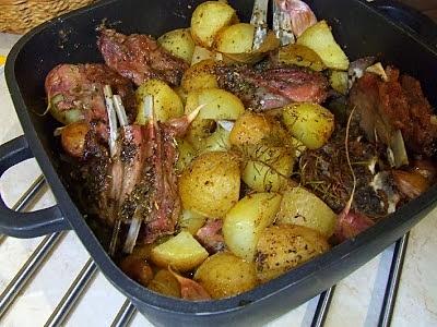 Jagnięcina z pieczonymi ziemniakami