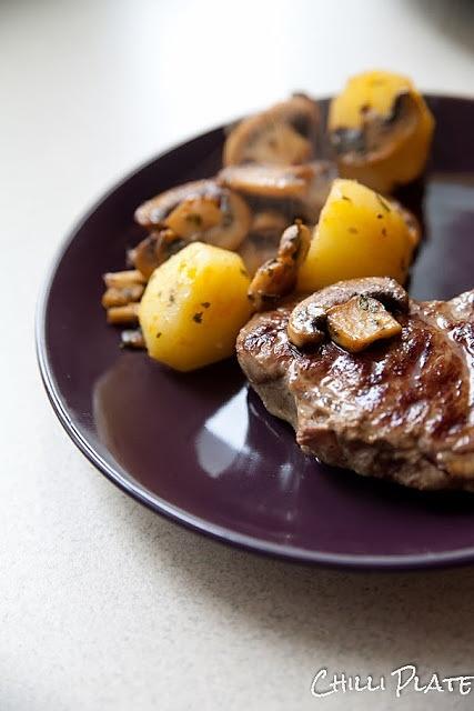 Grillowany rostbef z pieczarkami
