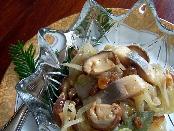 Wigilijne śledzie z prawdziwkami, miodem i olejem rzepakowym