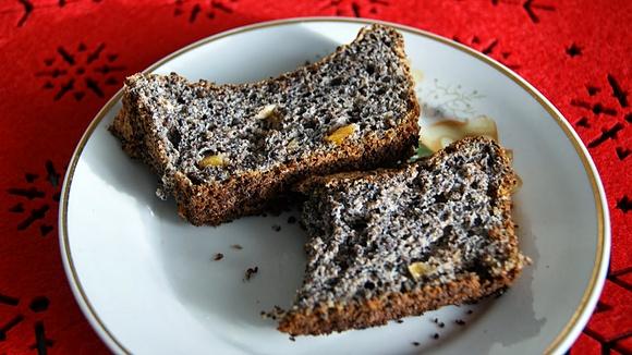 Makowy keks na święta - puszyste ciasto z makiem