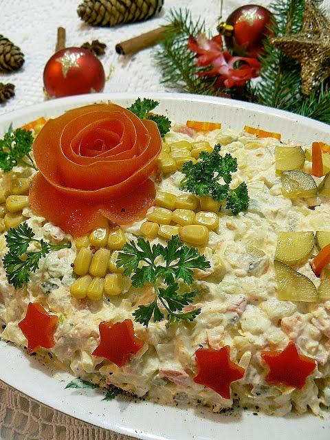 Świąteczna sałatka pierwsza gwiazda