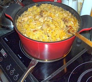 Bigos z białą i chrzanową musztardą