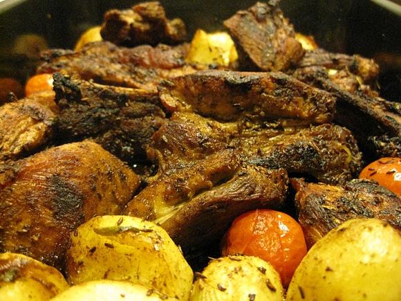 Żeberka pieczone z kminem rzymskim