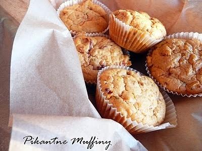 Pikantne muffiny pomidorowe z mozzarellą