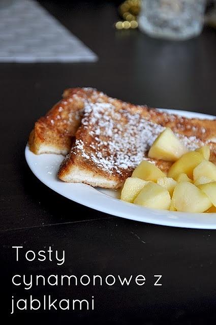 Tosty cynamonowe z jabłkami