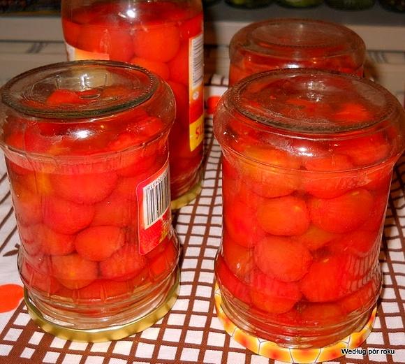 Pomidorki na przechowanie w słoikach - letnie przepisy
