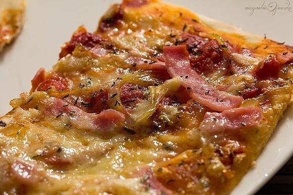 Pizza z chedarem