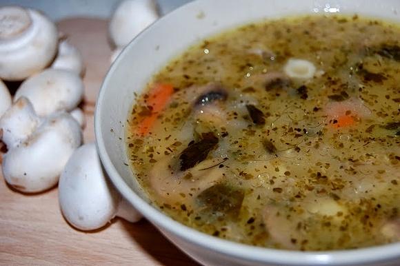Zupa pieczarkowa