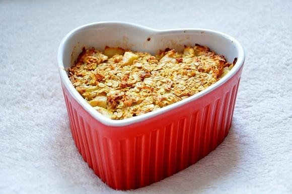 Pieczona owsianka z gruszką i jabłkiem