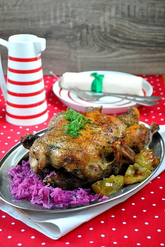 Kaczka pieczona z jabłkami