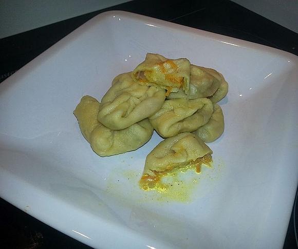 Tortellini z farszem marchewkowym