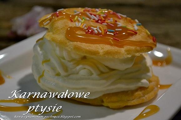 Ptysie karawanowe z masą śmietanową i adwokatem