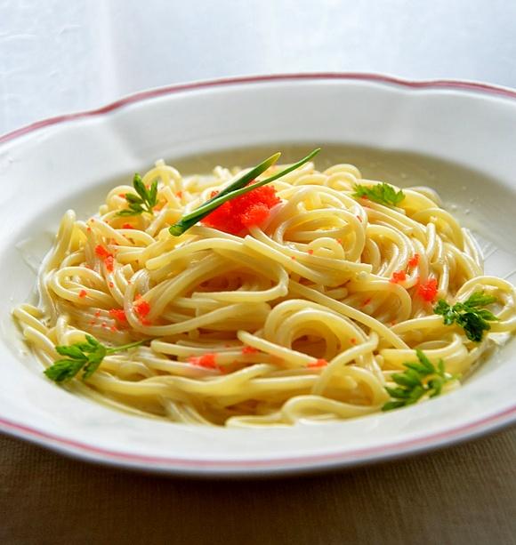 Spaghetti z kawiorowym sosem limonkowym