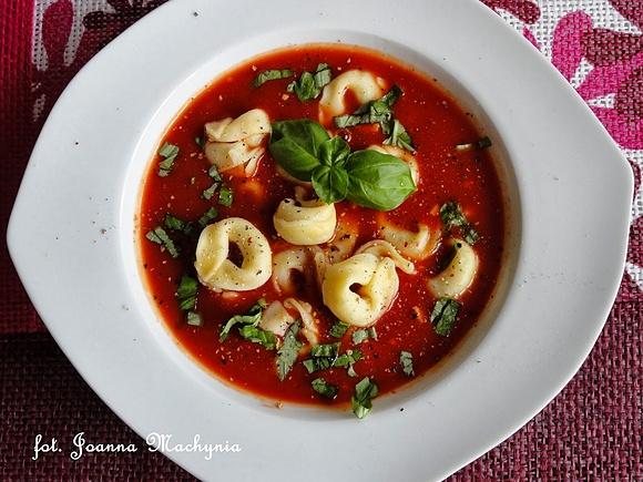 Zupa pomidorowa z tortellini