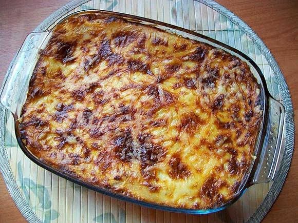 Lazania z mięsem i serem mozzarella
