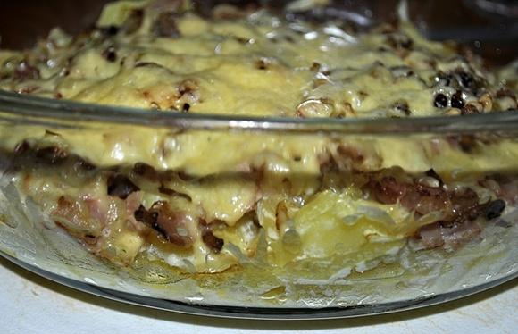 Zapiekanka ziemniaczana z mlekiem i śmietaną