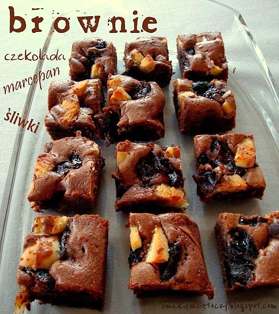 Brownie ze śliwkami i marcepanem