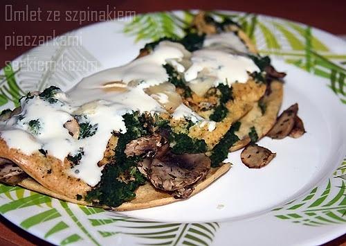Omlet z pieczarkami, szpinakiem i serkiem kozim