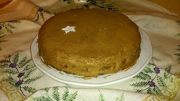 Tort czekoladowo-cynamonowy