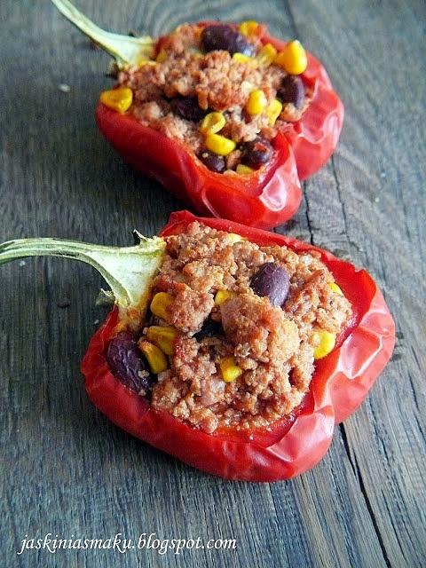 Papryki faszerowane chili con carne