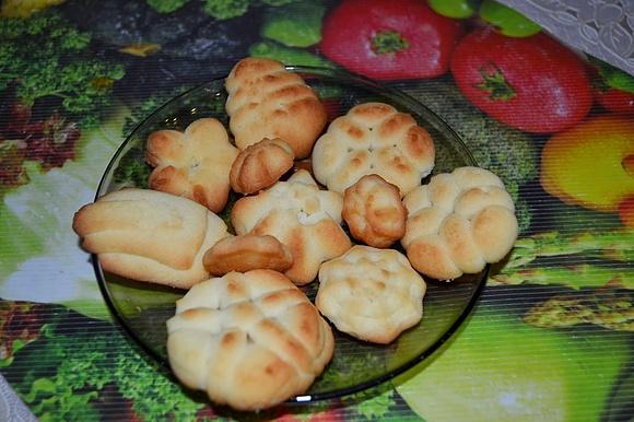 Wyciskane ciastka na słodko