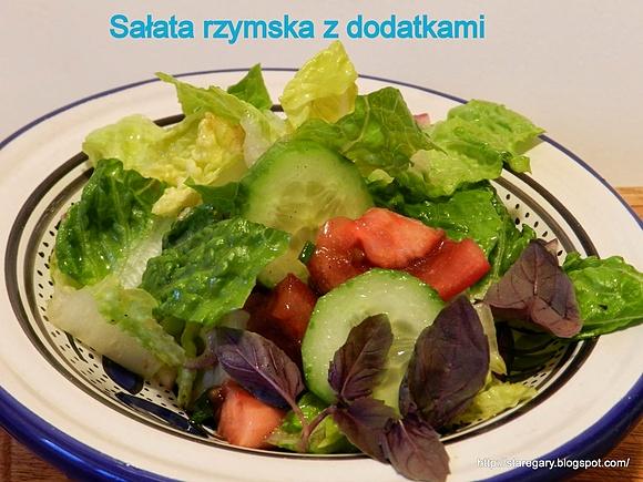 Sałata rzymska z dodatkami