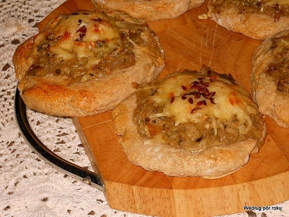 Cebularze żytnio-orkiszowe pieczone