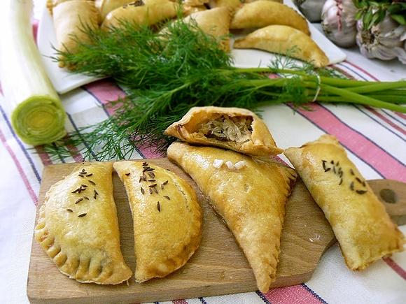 Pierogi pieczone z kapustą