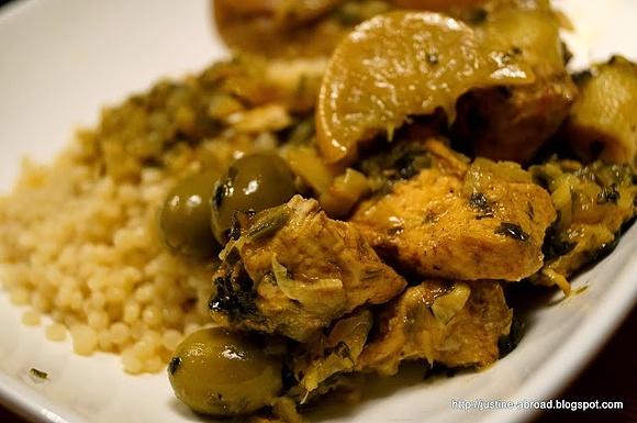 Tagine z kurczaka z oliwkami i kiszonymi cytrynami