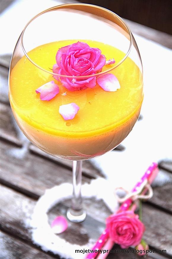 Sernik na zimno mango lassi zainspirowany wizytą w Ganesh