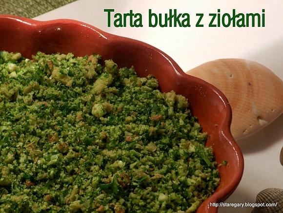 Tarta z bułką i ziołami