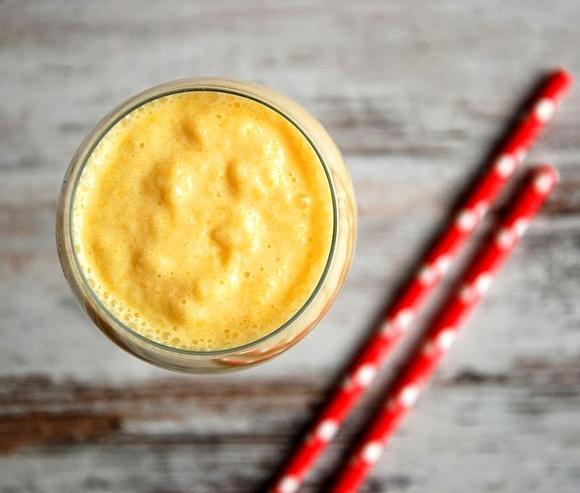 Mango lassi