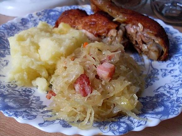 Kapusta kiszona ze szpyrką