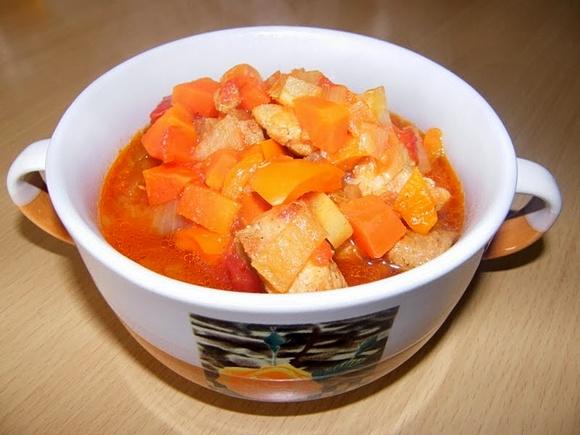Zupa gulaszowa