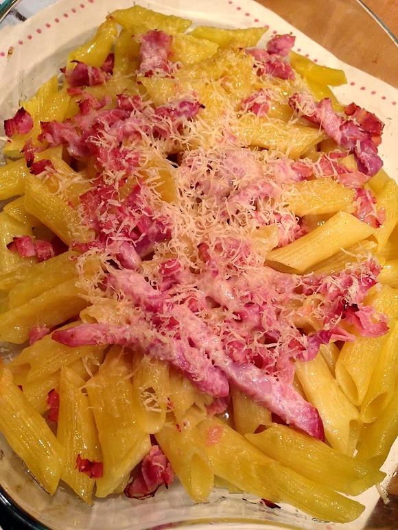 Makaron z szynką i parmezanem