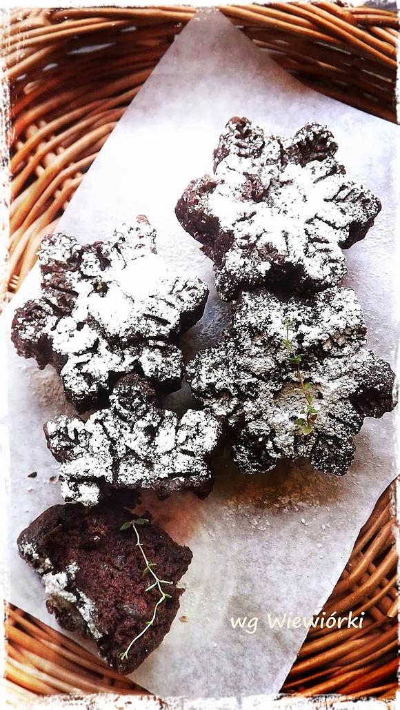 Buraczane i czekoladowe muffinki - słodki czwartek odc.38.