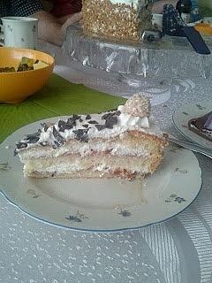 Friesentorte z śliwkami i biszkoptem
