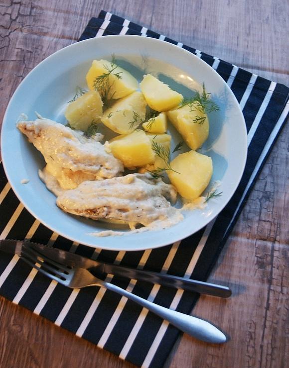 Polędwiczki z kurczaka w sosie chrzanowym