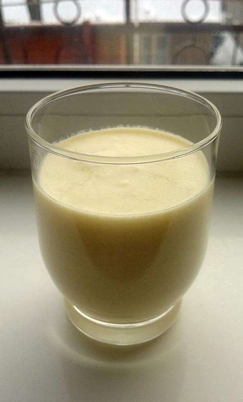 Mango lassi