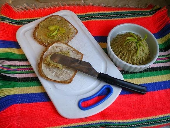 Pasta jajeczno-śledziowa na kolację
