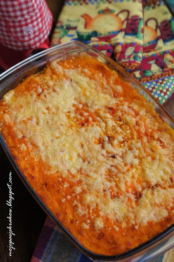 Zapiekanka mięsno-dyniowa z puree ziemniaczanym i żółtym serem