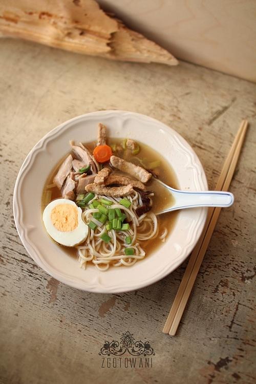 Japońska zupa ramen