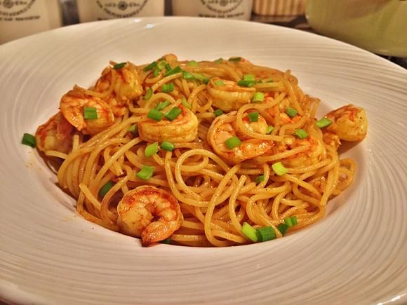 Orientalne spaghetti z krewetkami