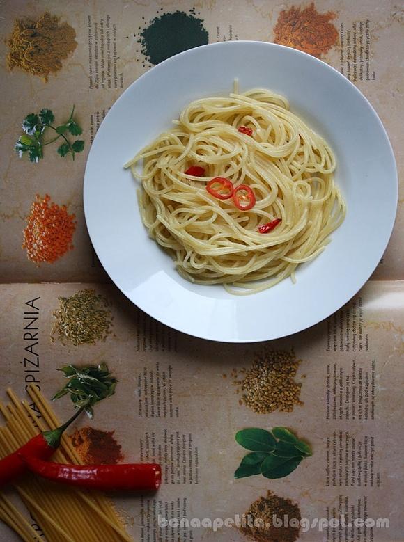 Spaghetti aglio olio z peperoncino
