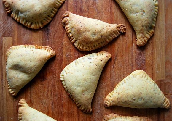 Twarogowe pierożki z tuńczykiem