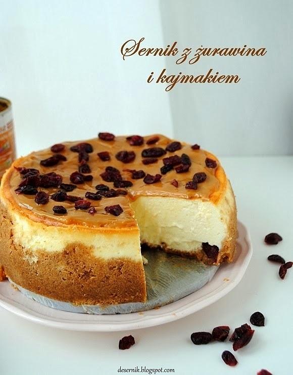 Sernik z żurawiną i kajmakiem