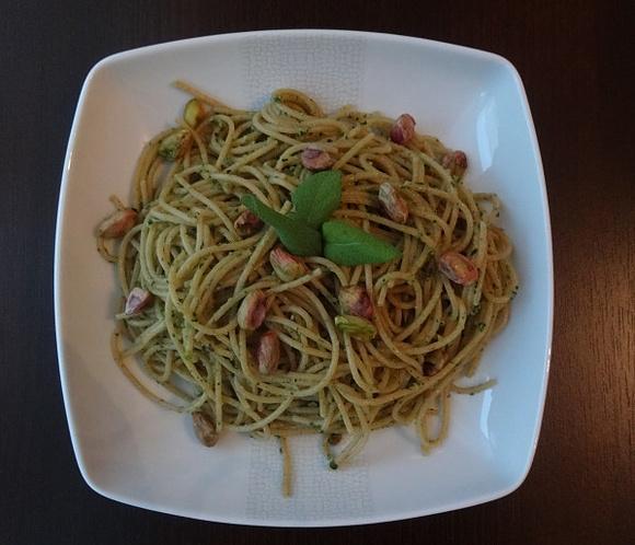 Bazyliowe pesto z pistacjami