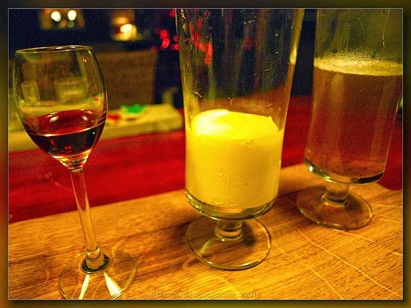 Domowe grzańce i zimowe przysmaki: kogel-mogel z piwem, brandy z chili