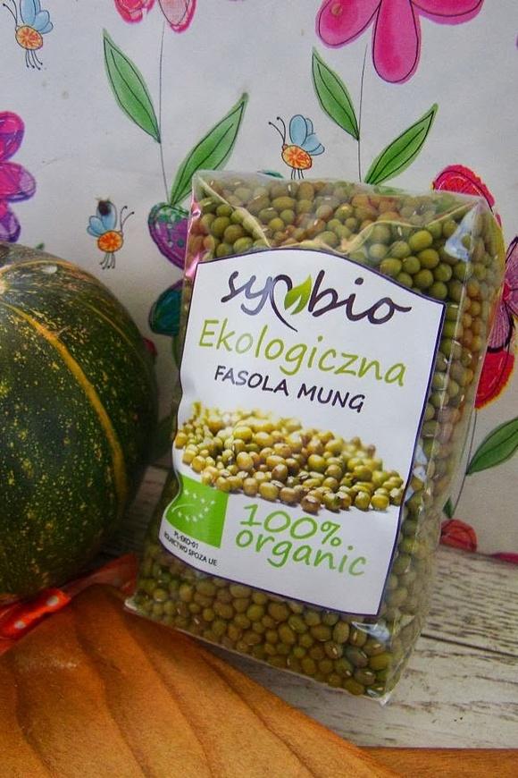 Sałatki z makreli wędzonej, fasoli mung i czerwonej papryki